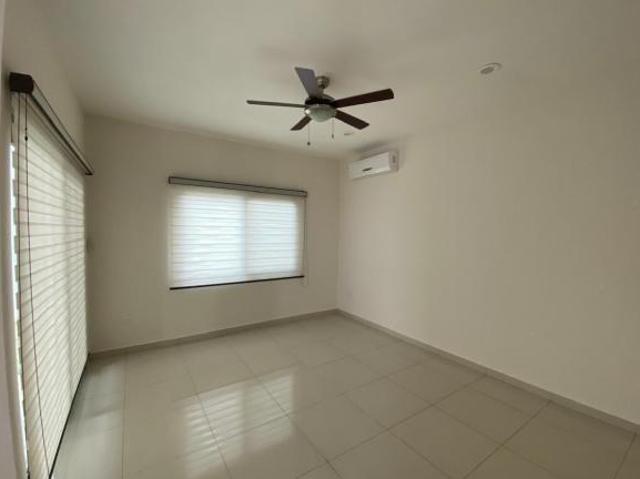 CASA EN VENTA FRACCIONAMIENTO RESIDENCIAL LAS HADAS ZONA COUNTRY