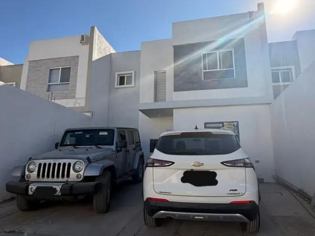 CASA EN VENTA – FRACCIONAMIENTO SANTORINI