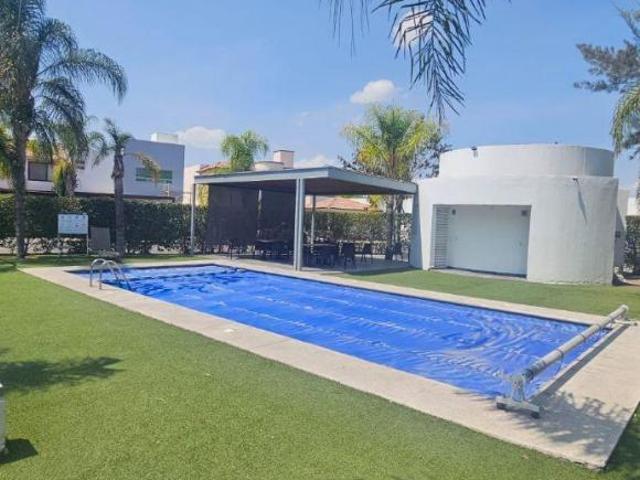 CASA EN VENTA FRENTE A ÁREA VERDE EN RESIDENCIAL PORTANOVA, CORREGIDORA, QRO