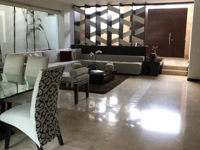 Casa en Venta frente a área verde en Vista Real, Zona Angelópolis!