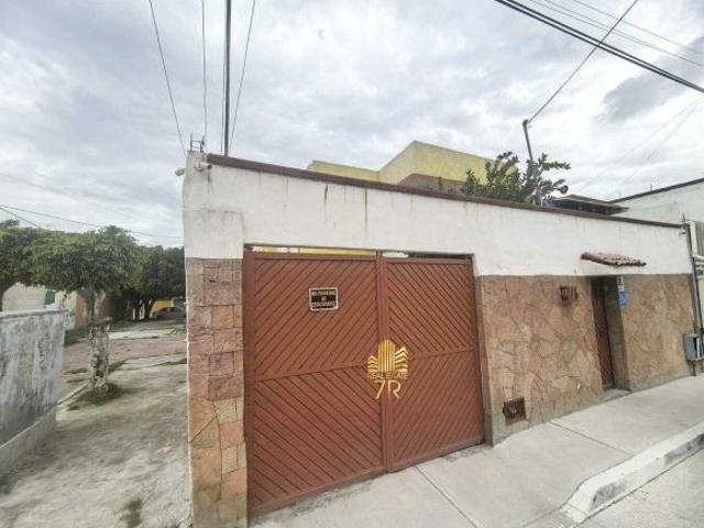CASA EN VENTA FRENTE AL TEC DE MONTERREY QUERETARO