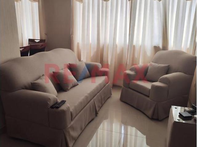 Casa En Venta Frente Al Parque En Surco