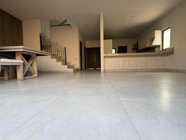 Casa en venta, frente área verde, en esquina Area Boscaje Residencial