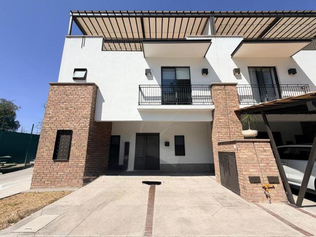 Casa en venta, frente ?rea verde, en esquina Area Boscaje Residencial