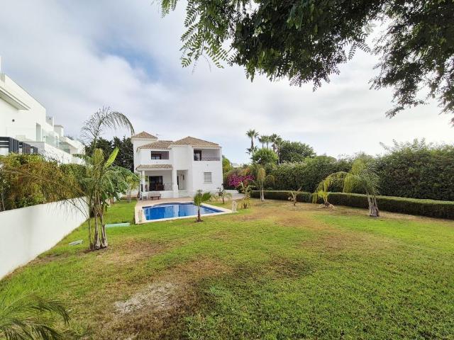 Casa en venta Guadalmina, España