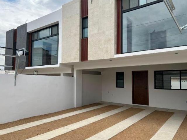 CASA EN VENTA GUAYCURA AMPLIACIÓN 3 RECAMARAS