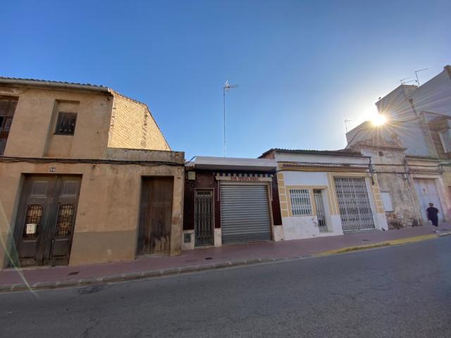 Casa en venta habilitada como bar en Corbera