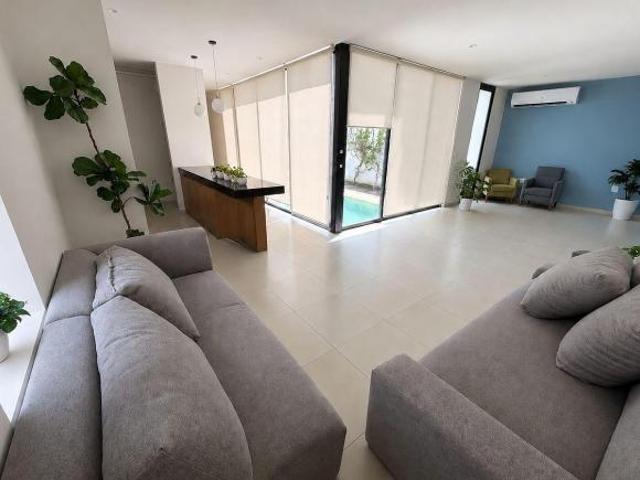 Casa en Venta Ideal para Oficinas o Casa Habitación en Montevideo, Mérida