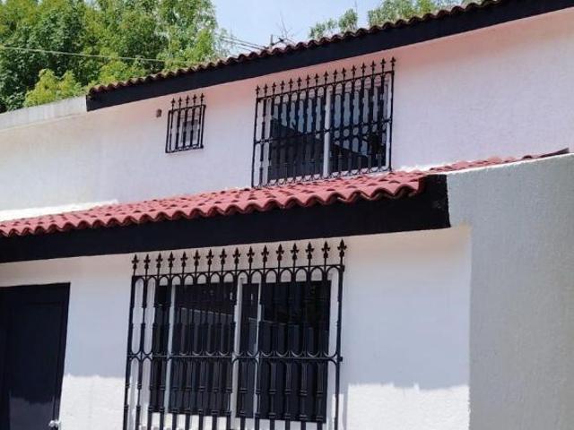 Casa en venta impecable, recamara en planta baja con baño completo