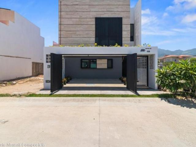 Casa en venta inteligente de lujo en Fluvial Vallarta, Puerto Vallarta