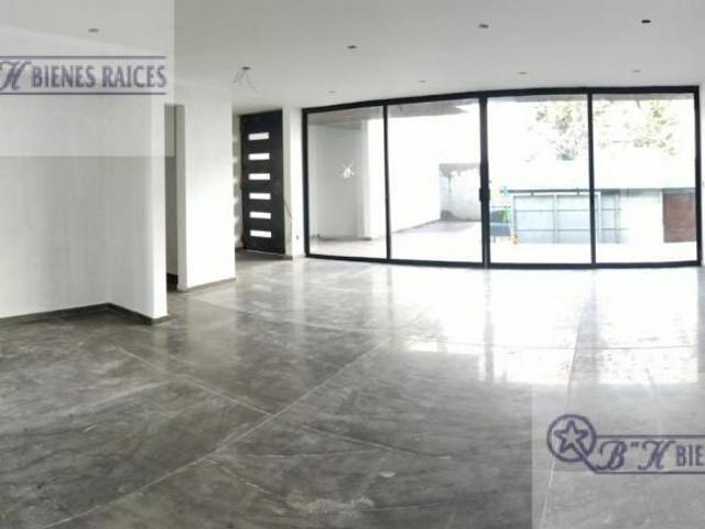 CASA EN VENTA, INTERLOMAS OPORTUNIDAD PARA TERMINARLA A TU GUSTO
