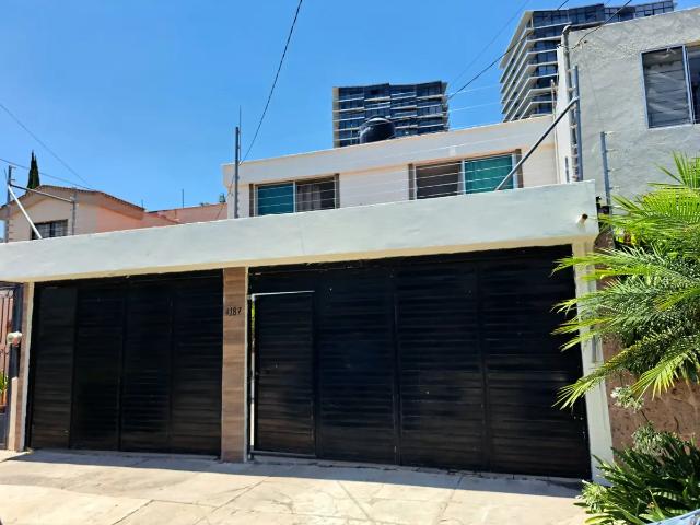 CASA EN VENTA – JUAN MANUEL VALLARTA, ZAPOPAN