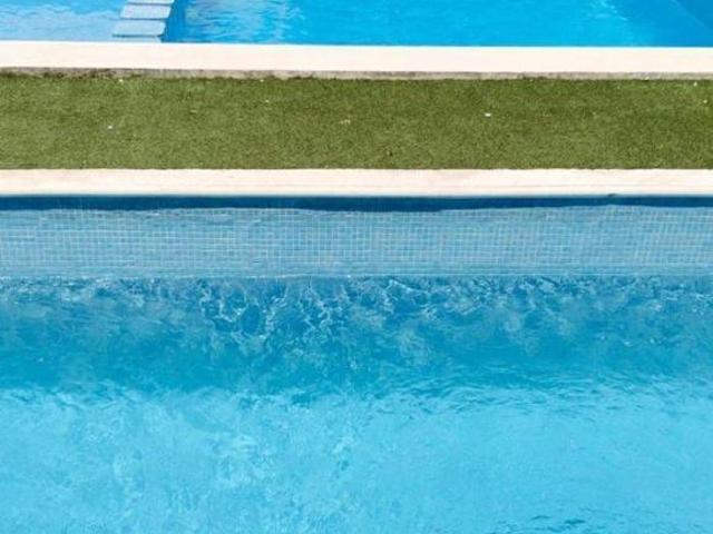 CASA EN VENTA JARDINES DE HUAPINOL PARRILLA