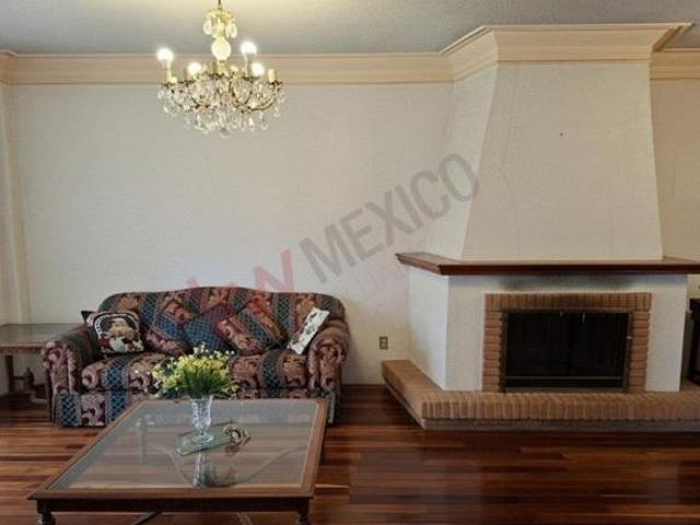 Casa en Venta: Jardines de la Montaña 5 Recámaras