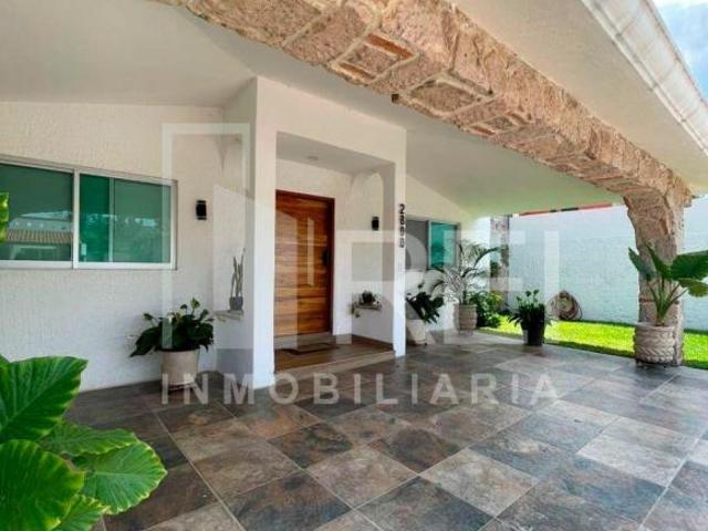 CASA EN VENTA JARDINES DE SANTA ANITA, CON HABITACION Y BAÑO EN PLANTA BAJA