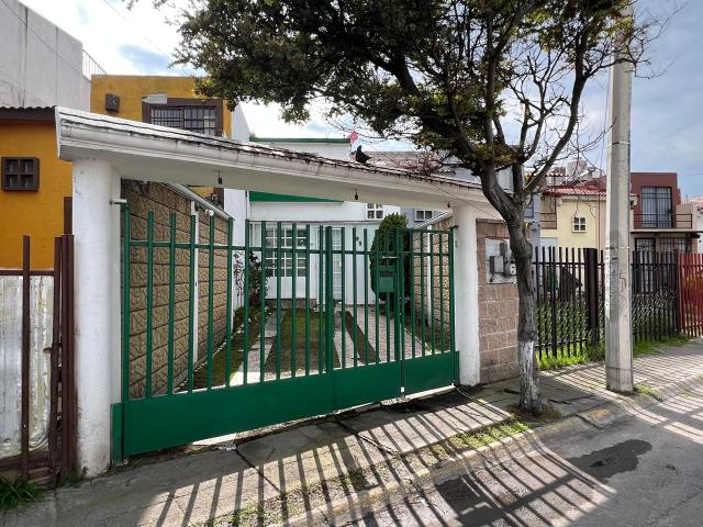 CASA EN VENTA JARDÍNES DE SANTA TERESA, CHAPULTEPEC