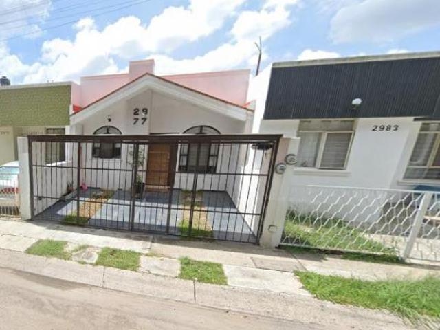 CASA EN VENTA JARDINES DEL VALLE