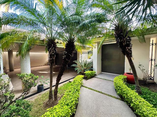 Casa en Venta Jardines del Campestre, Le?n, Guanajuato