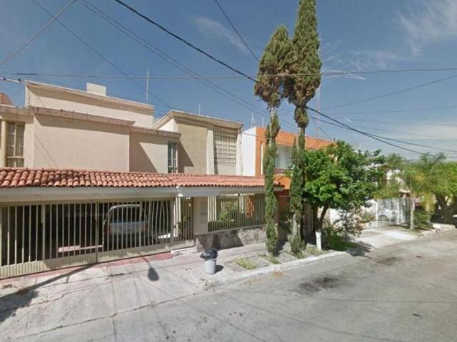 Casa de 255 m² con 4 recámaras en venta en Jardines Del Country Guadalajara Jal. LUN