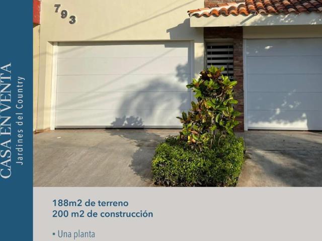 CASA EN VENTA JARDINES DEL COUNTRY