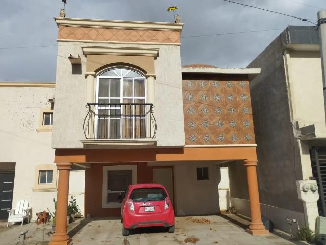 CASA EN VENTA JARDINES UNIVERSIDAD VILLAS DEL SOL
