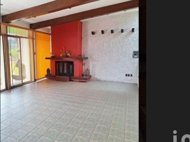 Casa en Venta Kawatzin Ideal para Vivienda y Negocio