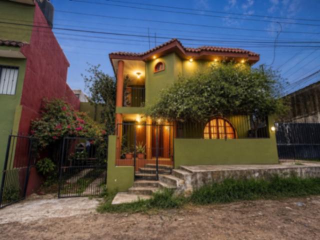 CASA EN VENTA Col. Luz del Barrio