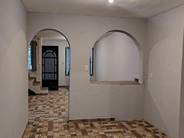 CASA EN VENTA LA MISION CELAYA