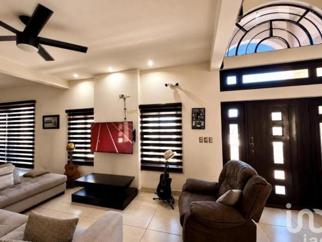 CASA EN VENTA LA AURORA JUNTO SECTOR LAS DELICIAS, GUAYMAS SON. 3 RECAMARAS 3 BAÑOS CERCA DE TUFESA