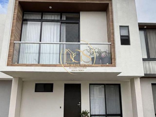 CASA EN VENTA LA RESERVA RESIDENCIAL CELAYA