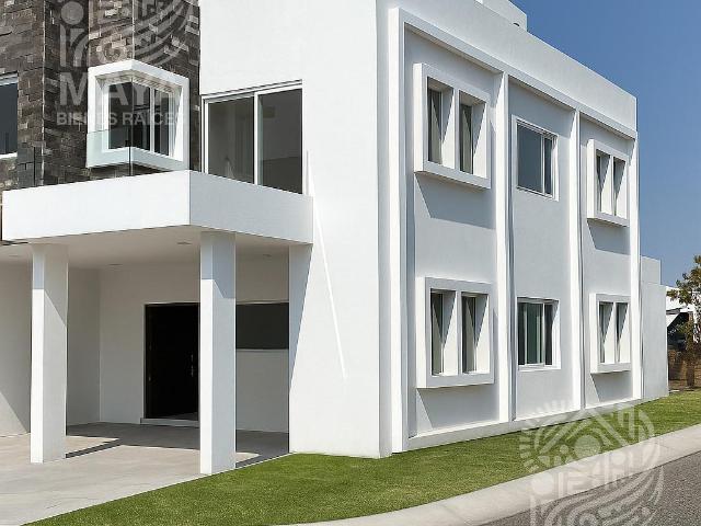 Casa en VENTA, La Vista Residencial, La Condesa, Tres rec?maras, Tres niveles, Quer?taro