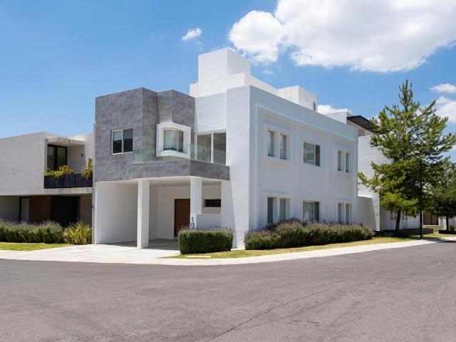 Casa en VENTA, La Vista Residencial, La Condesa, Tres rec?maras, Tres niveles, Quer?taro
