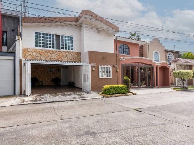Casa en venta, Lagos Country, Zapopan | RCV 2358
