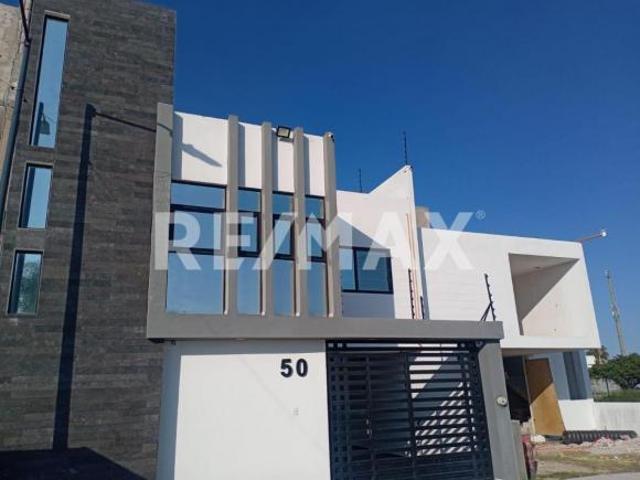 Casa en Venta Las Trojes Corregidora Querétaro. Precio de Oportunidad!