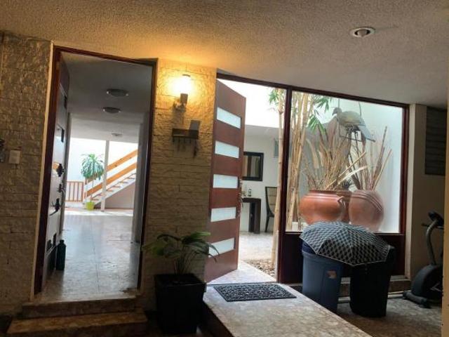 Casa en Venta, Las Aguilas 4