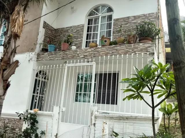 CASA EN VENTA LAS HUERTAS