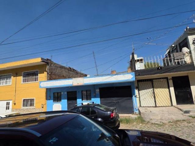 CASA EN VENTA LAS HUERTAS