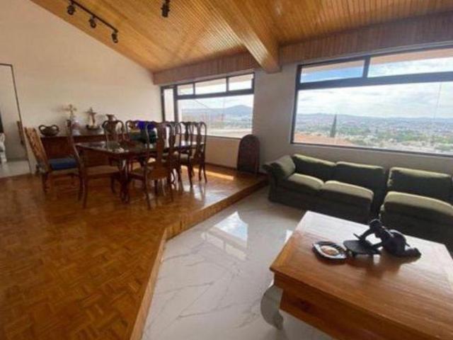 Casa en Venta, Loma Dorada