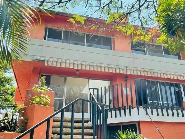 CASA EN VENTA LOMAS DE MIRAVAL