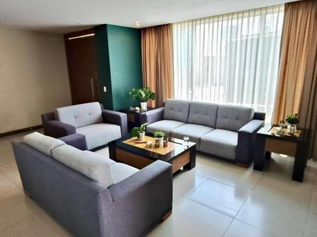 Casa en venta Lomas de Angelópolis en esquina, Zona Azul