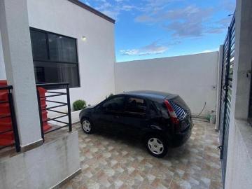CASA EN VENTA LOMAS DE COMANJILLA GTO UNA PLANTA: SEGURIDAD Y ESPACIO