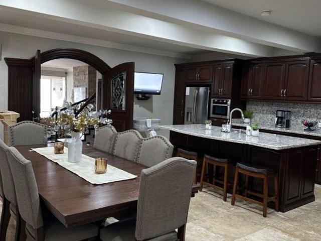 Casa en Venta LOMAS DEL ROBLE Casa de Lujo en Esquina puede venderse totalmente amueblada