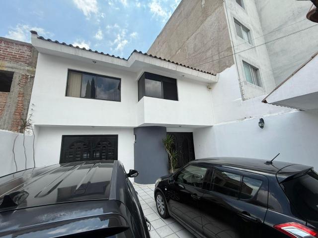 CASA EN VENTA LOMAS DEL SOL LEON GTO ZONA NORTE, ATR?S DE LA UNV. DE LA SALLE CERRO GORDO