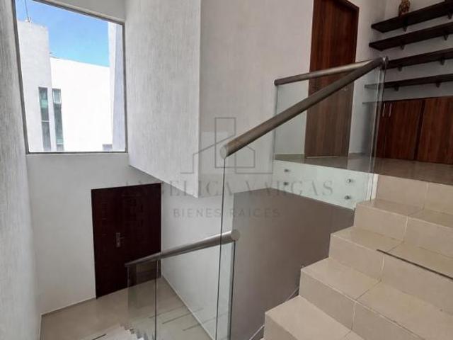 CASA EN VENTA LOS ALMENDROS RESIDENCIAL
