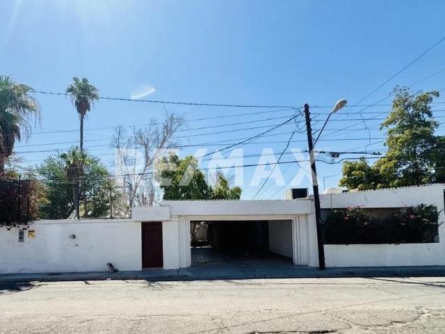 CASA EN VENTA LOS PINOS