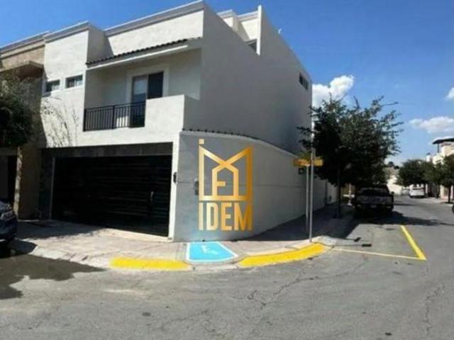 Casa en Venta los Rincones, Escobedo NL