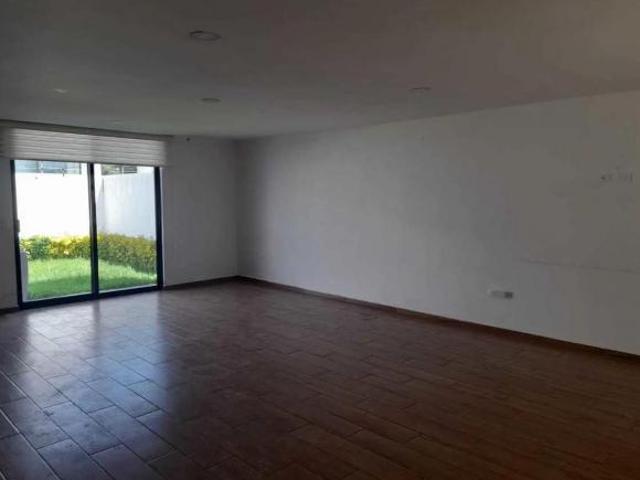 Casa en Venta Puebla Lomas de Angelópolis Parque Querètaro recámara abajo