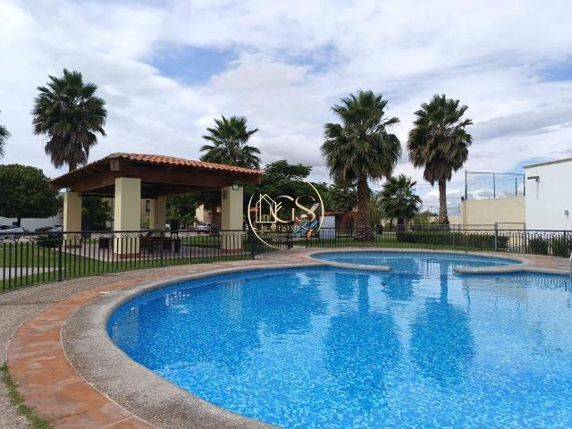 CASA EN VENTA PUNTARENA CELAYA