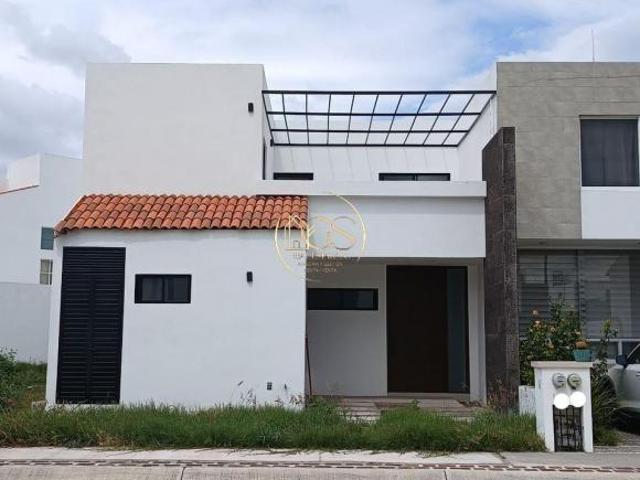 CASA EN VENTA PUNTARENA CELAYA