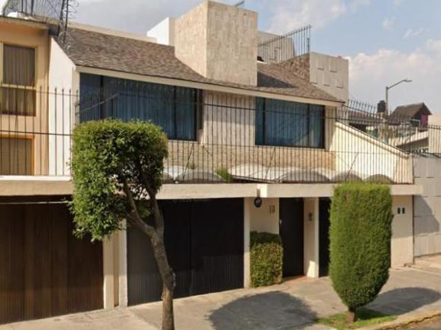 CASA EN VENTA P.º de La Hacienda 10, Paseos de Taxqueña, Coyoacán, CDMX
